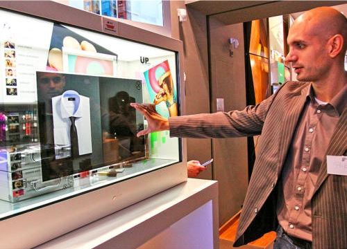 65寸紅外觸摸透明屏展示柜